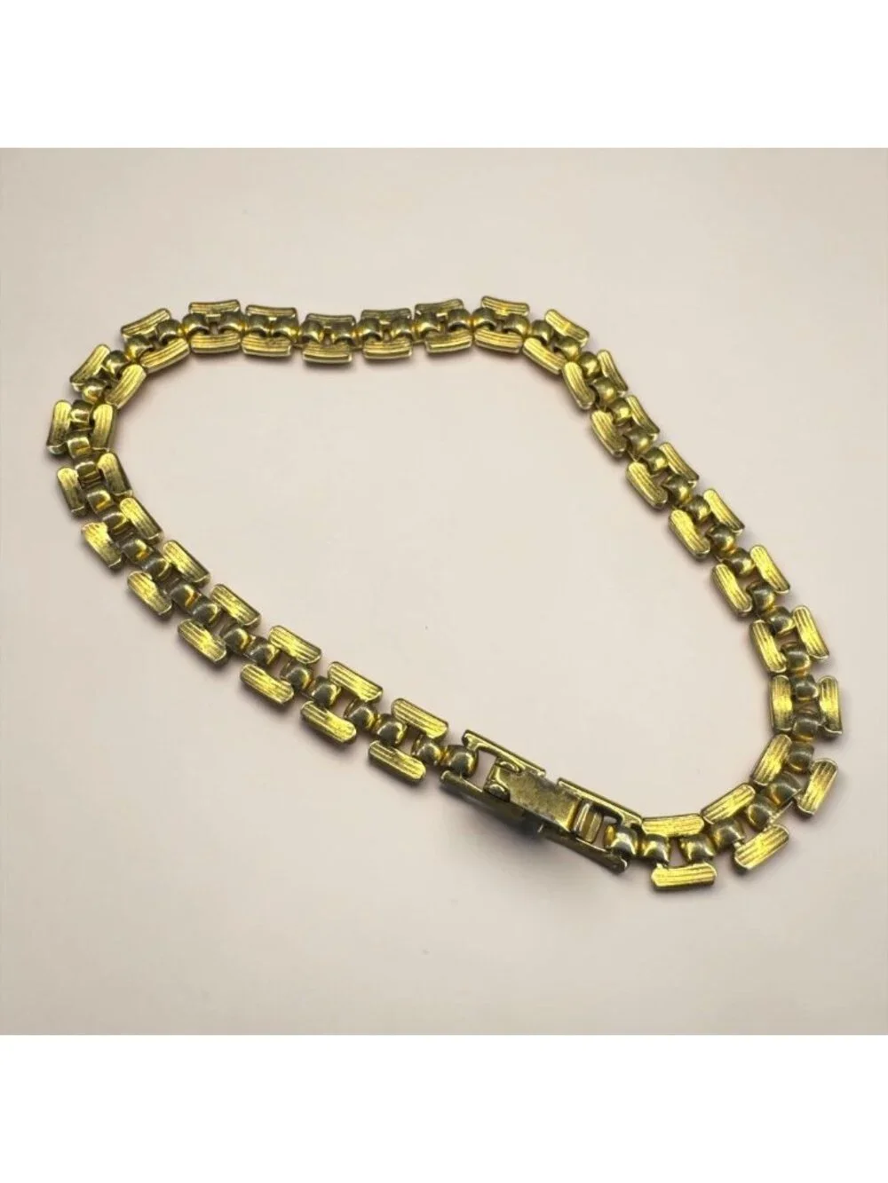 Vintage Gold‑Tone Textured Link Bracelet • 7” Classic Chain • Retro Statement Je